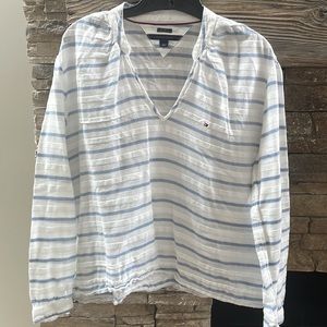 Tommy Hilfiger lightweight long sleeve Medium